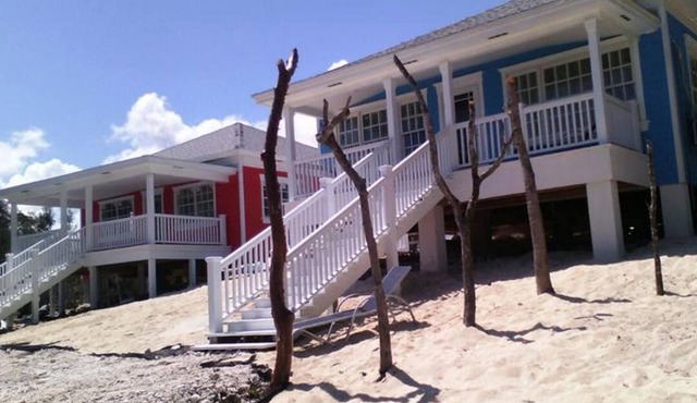 Blue Spacious Queen Villas, Mangrove Cay Seaview