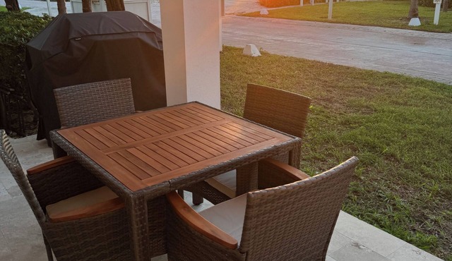 Blue sunset Bimini apartment and opcional Polaris rental