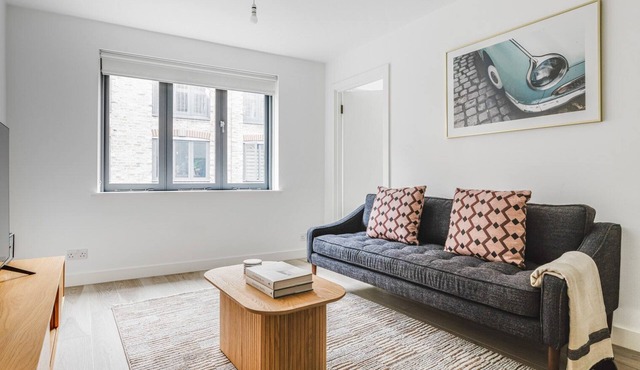 Blueground | Fitzrovia, nr museum & park, w/d