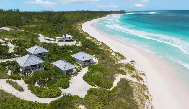 Bohemia - Luxury Beachfront Estate w/Heated Pool, Pink-Sand Beach, Full Bar