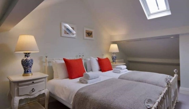 Boutique 2 Bedroom (Sleep 5) Cottage Nr Winchester