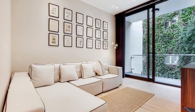BR9 - Elegant 2-Bed near Borough Market
