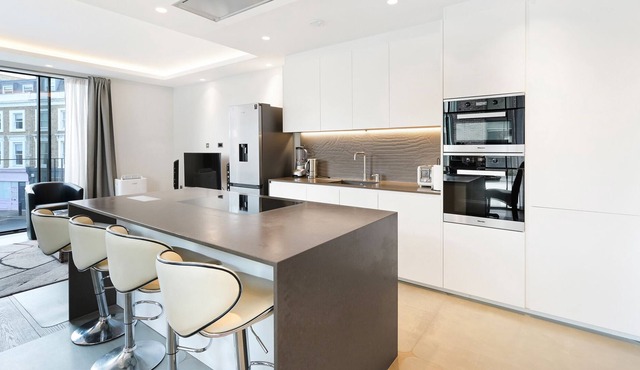 Brand New Contemporary Apartment on Chelsea/Fulham Border