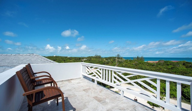 Brand New Home Steps from Ten Bay Beach with Unbeatable Sunset Views