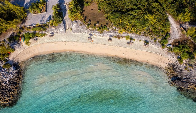 Brand New Villa w/Ocean View, Walk to Rainbow Beach