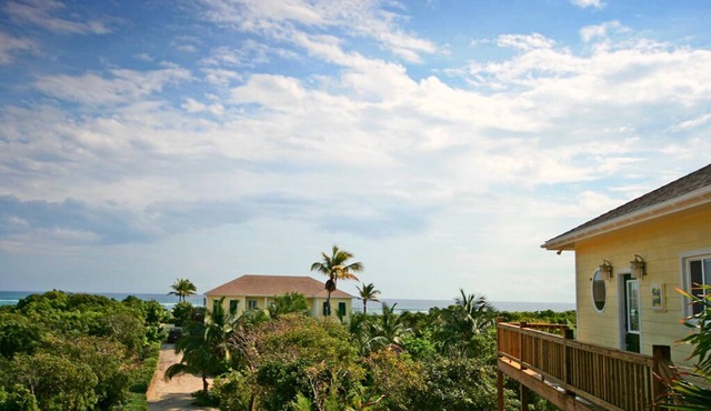 Breathtaking 7 Bedroom Beachfront Home with 2 bedroom cottage