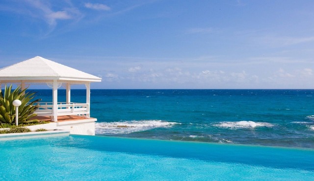 Breathtaking panoramic ocean view from stunning, airy villa with private pool