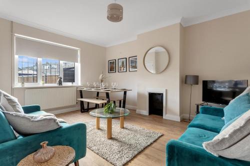 Bright 3-Bedroom House Close to Canary Wharf