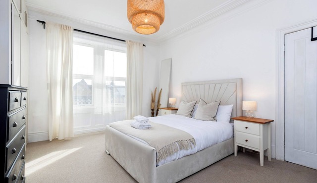 Bright 4-Bedroom Maisonette in Gateshead