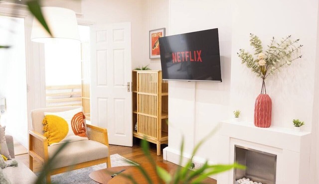 Bright and Cosy home 100m from Trafalgar Square