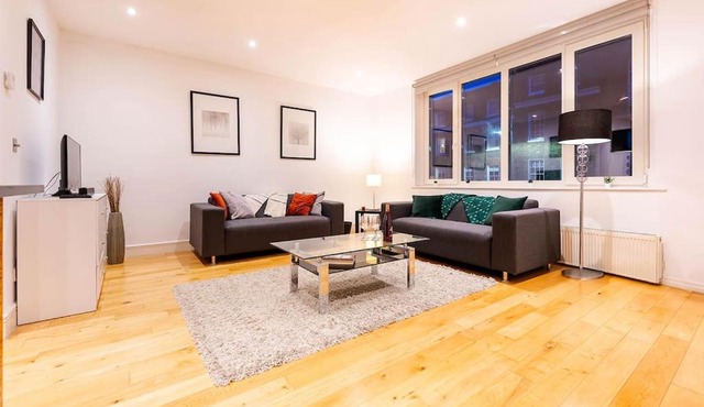 Bright & Modern One Bedroom Flat in Farringdon