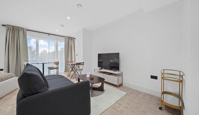 Bright & Modern Studio by Clapham Junction