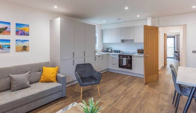 Brighton Penthouse Apartment Near Beach & Kemptown