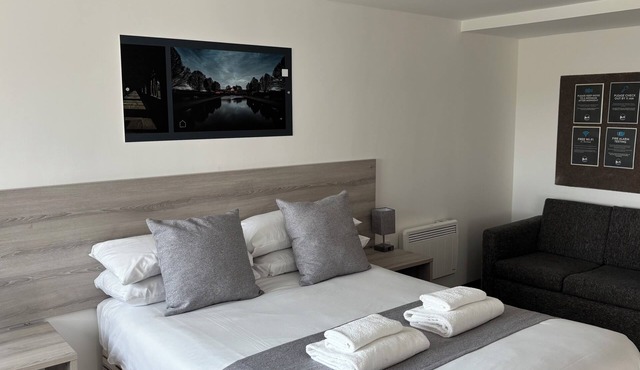 Broadview Hotel
