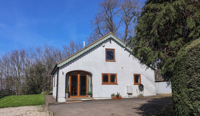 BRUSH AND BOOT, pet friendly, with a garden in York