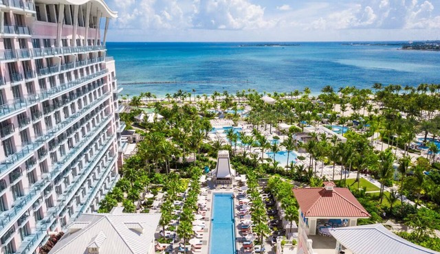 Bucket List Stay | Family Friendly Unit w/Balcony! Pool, Onsite Dining, Bar!