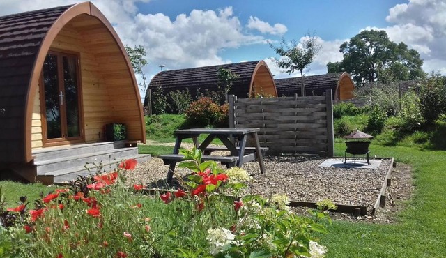 Buttercup Glamping Pod
