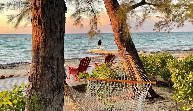 By The Sea - Beach paradise, newly renovated & furnished