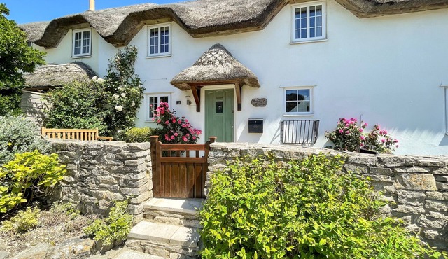 CAJUN COTTAGE, pet friendly, with a garden in West Lulworth