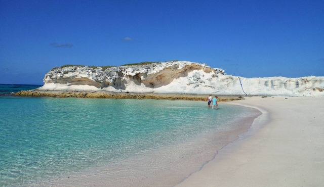 Calvert Catamaran Charters- Sail The Exumas & Out Islands * All Inclusive
