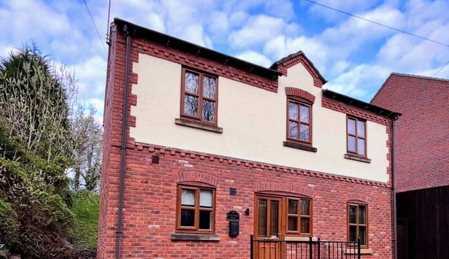 Canalside Country Retreat