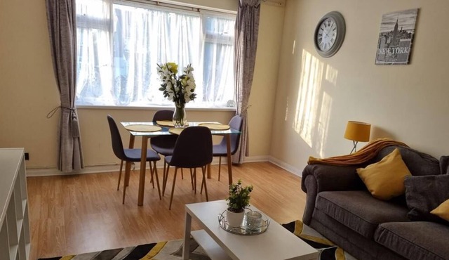 Captivating 2-Bed Apartment in Belvedere