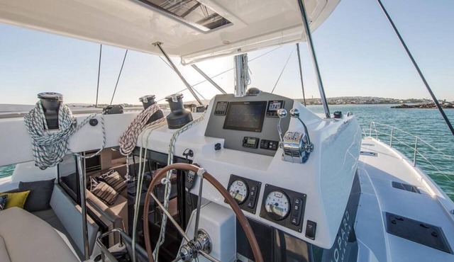 Caribbean Bliss: Sun-soaked Sailing Adventure from Nassau, Bahamas