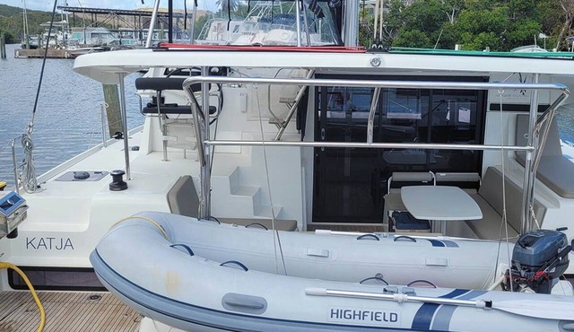 Caribbean Dream: Sun-soaked Sailing Adventure from Bahamas to Islas Abaco