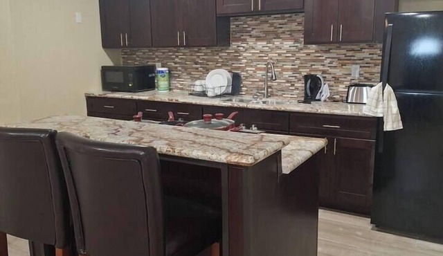 Carol's Inn #6 -1 stylish 1 bedroom 1 bathroom