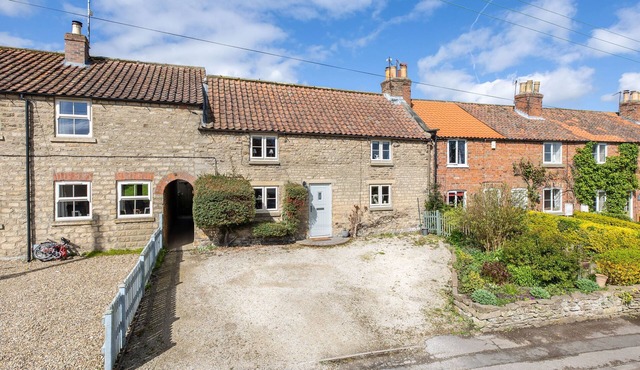 Carr Cottage - a holiday cottage that sleeps 4 guests in 2 bedrooms