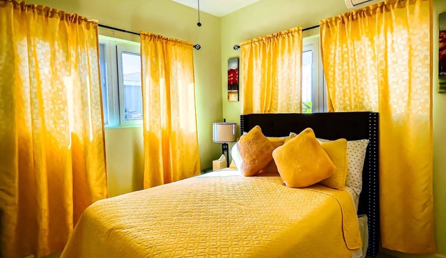 Cartwright Getaway Villa! Two Minutes From Lynden Pindling International Airport