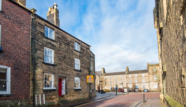 Castle Retreat, luxury 1-bed apartment right opposite Alnwick Castle