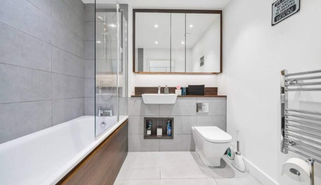 Catford Bridge 1BR Flat | Fast Wi-Fi + Transit