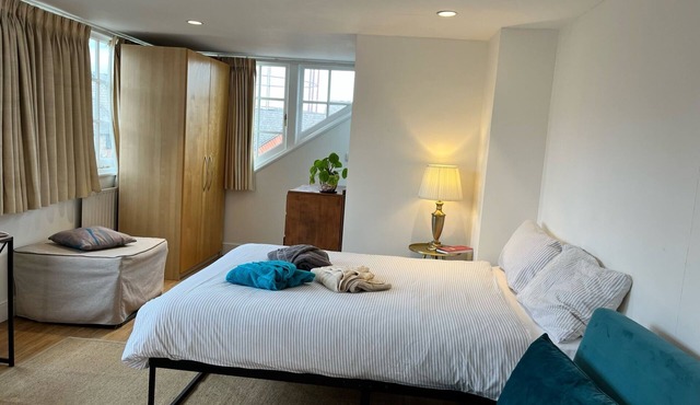 CB Home Tower Bridge - 2 bedrooms, 2 bathrooms - Free parking