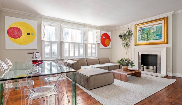 Central London 3-Bed Apt, Sleeps 6, 3 mins to Tube