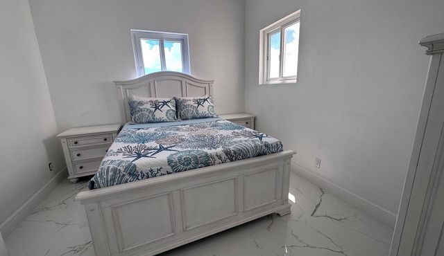 Charming 3-bedroom house in Ocean Addition West.