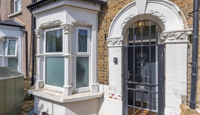 Charming 5 Bed - Leytonstone E11