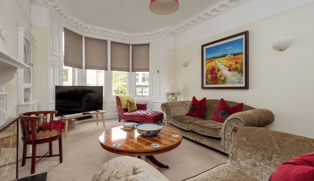 Charming and spacious two-bedroom apartment. Sleeps 4.
