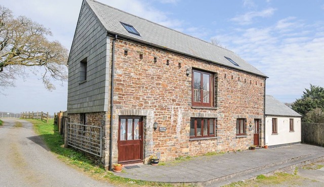 Charming Barn Owl Cottage Retreat