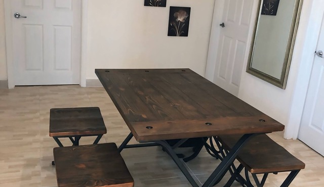 Charming, Cosy 2-bedroom in Town Centre