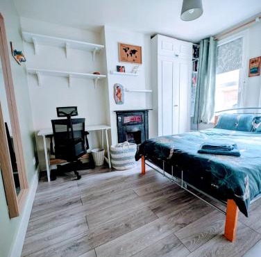 Charming Garden Flat in Battersea