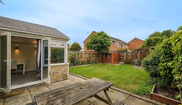 Charming house with Garden in Aylesbury