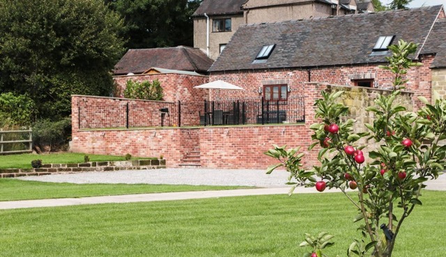 Charming Manor Barn Retreat in Fulford