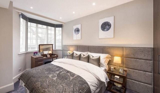 Chelsea Apartment | King`s Road, Sloane Sq, Lift & Underground Parking