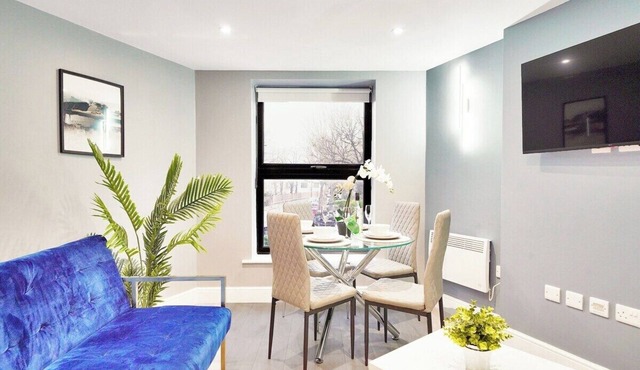 Chic 1-Bed Apartment in Ealing