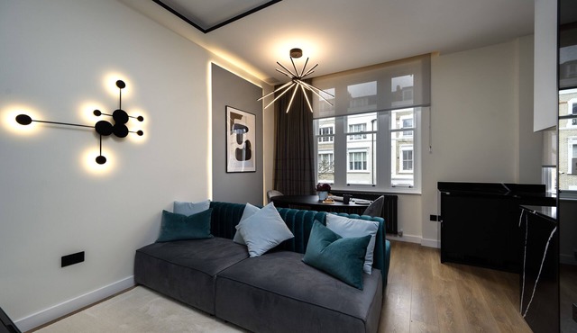 Chic 1 Bedroom, Luxury Kensington Flat, Minutes From Chelsea & Stamford Bridge