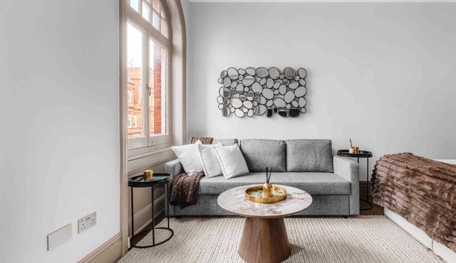 Chic Chelsea Flat Near Harrods
