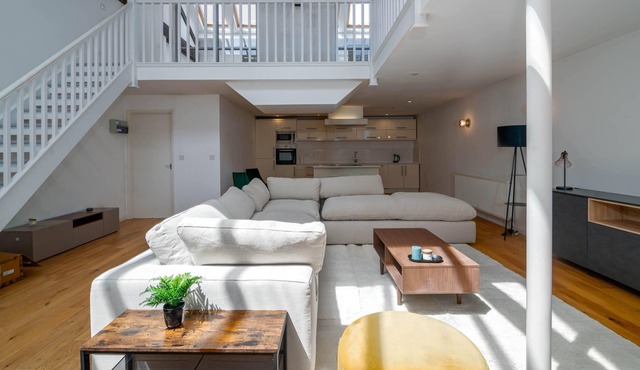 Chic Industrial-Minimalist Duplex in Hampstead