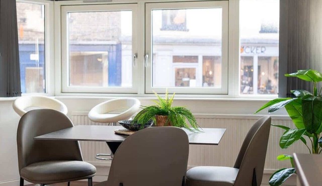 City Center,2 Bedroom Apartment with Parking