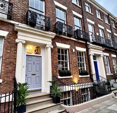 City Centre Georgian Qtr Apartment Canning St 2bed 2bath